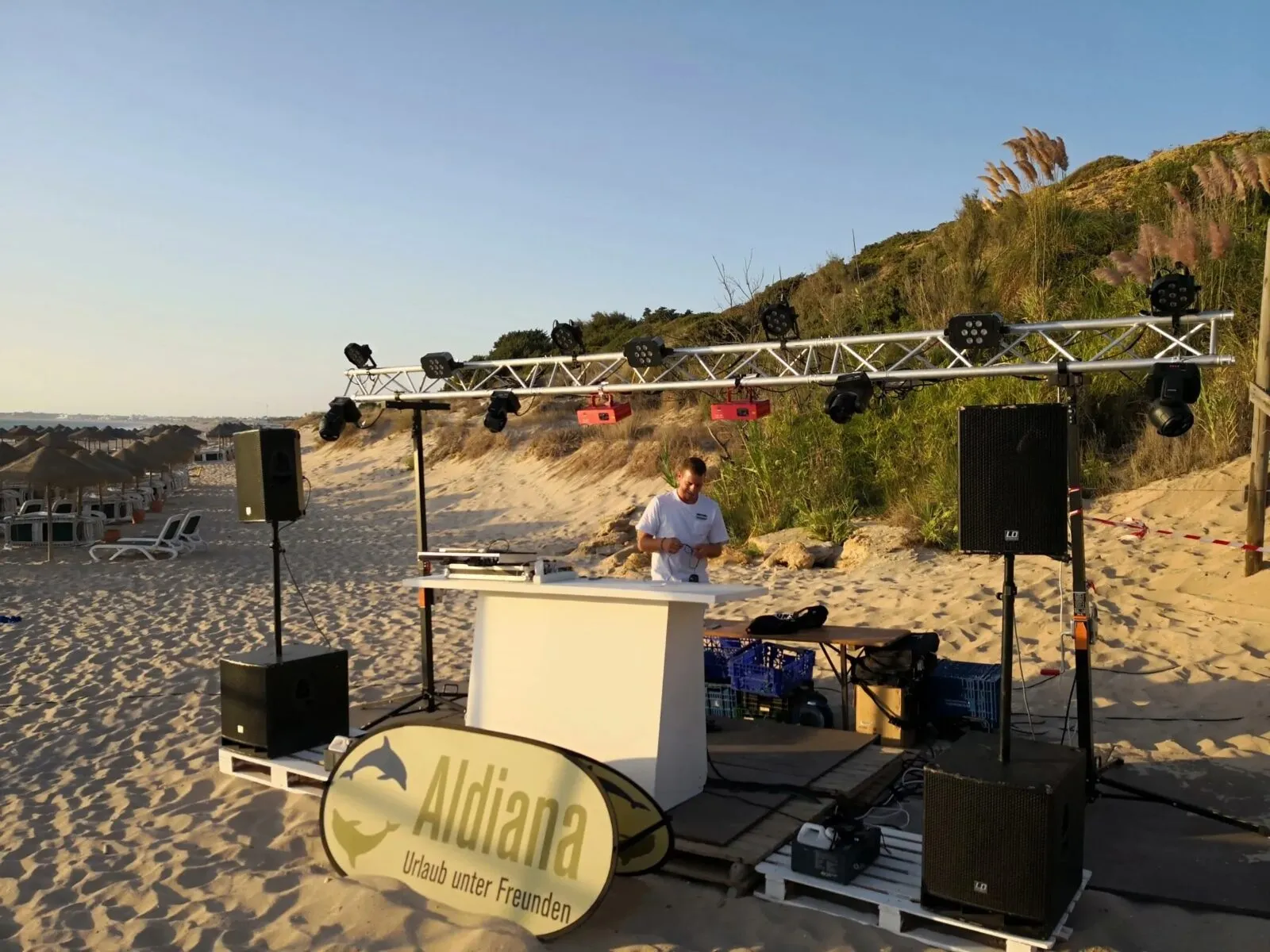 Aldiana Beach Party – DJ ElectroArt am Strand mit Clubatmosphäre