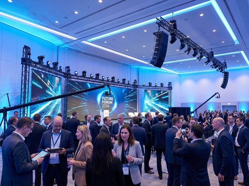 DJ fuer Firmenevents in NRW – Professionelle Veranstaltungstechnik und Moderation